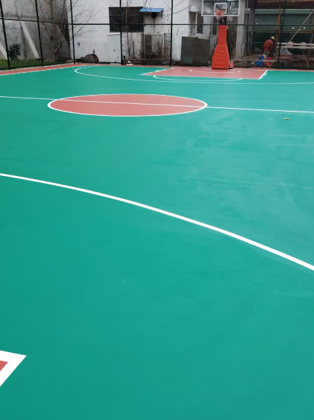 攀枝花 球场长期使用易出现地面开裂